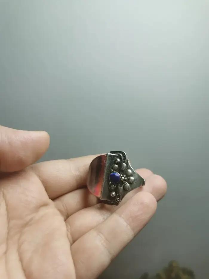 Bague vintage tibétaine en argent ancien