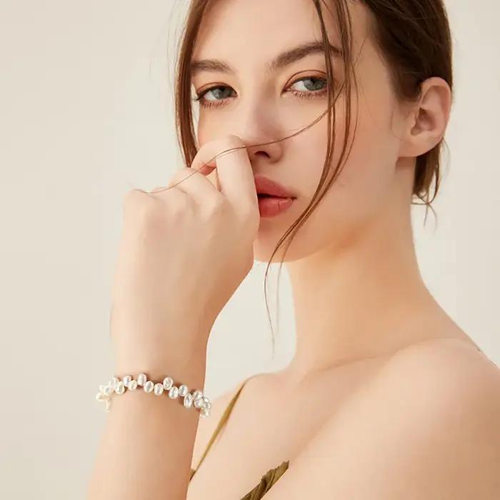 Bracelet en perles d'eau douce baroques Dainashi 4-5 mm