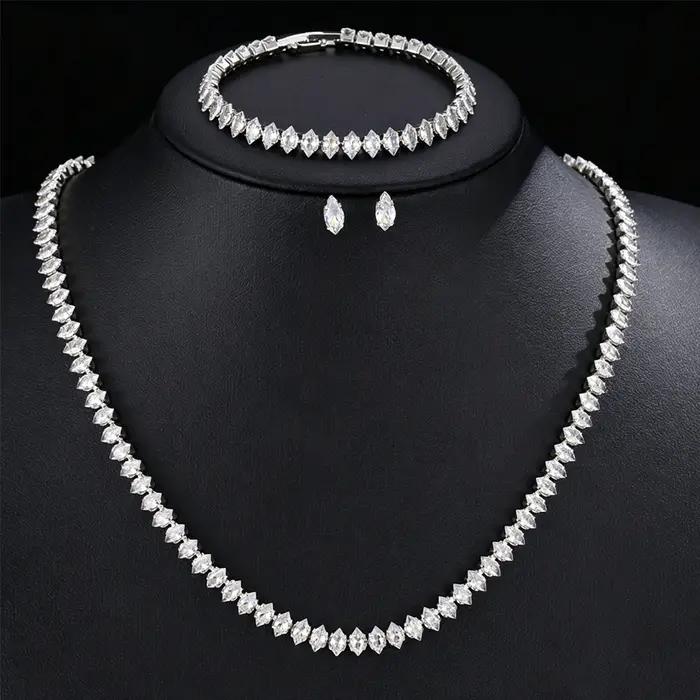 Ensemble de bijoux ZAKOL de luxe avec bracelet, collier et boucles d'oreilles en zircon cubique marq