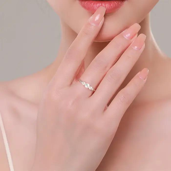 Bague en argent sterling 925 avec trois perles parfaitement rondes et zircone cubique pour femmes, bijou luxueux pour occasions spéciales, mariage, fiançailles, anniversaire et soirée