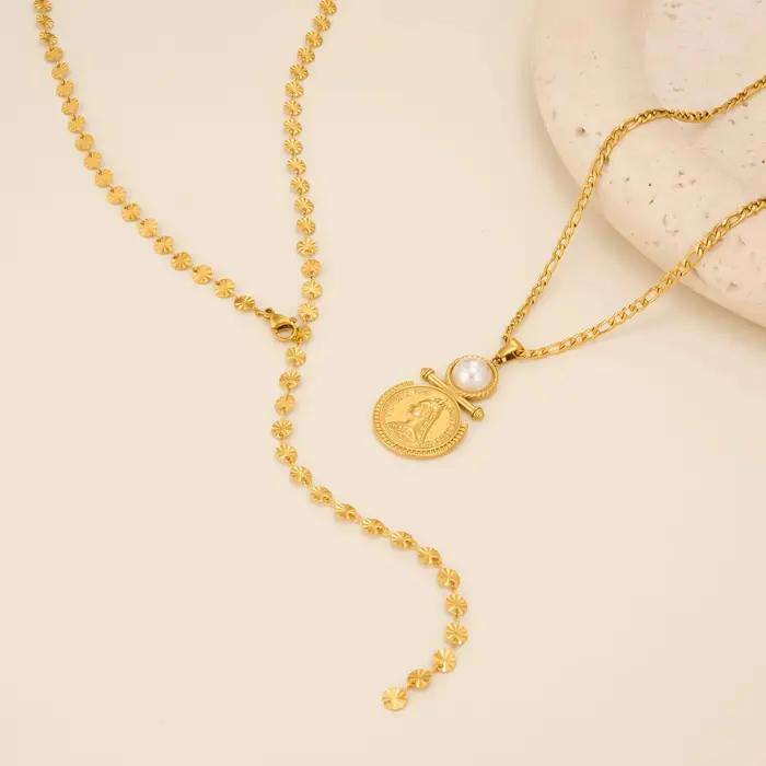 Collier pendentif pièce de monnaie reine perle pour femmes