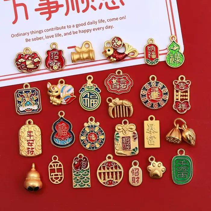 Breloques artisanales en alliage porte-bonheur pendentif moderne pour femmes bijoux romantiques mignonnes avec résine pour créateurs et bricoleurs occasions spéciales