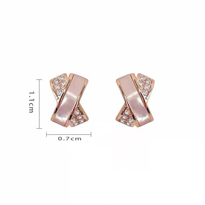 Boucles d'oreilles miniatures en métal couleur or rose avec zircon en forme de coquille entrecroisée pour femme – Bijou
