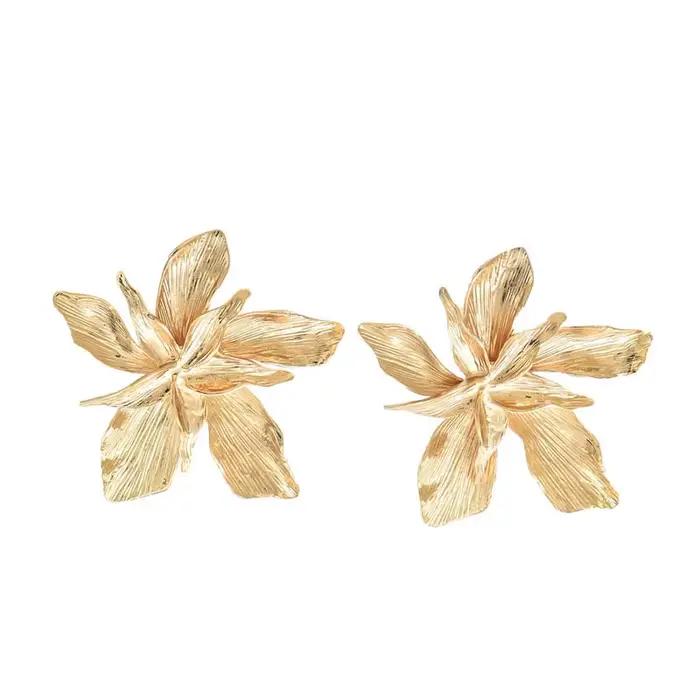 Boucles d'oreilles fleurs vintage dorées plaquées en argent pour femmes, bijoux tendance floraux, cadeau pour occasions spéciales