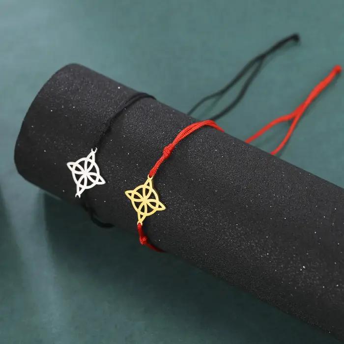 Bracelet à breloques géométrique avec nœud de sorcière pour femmes