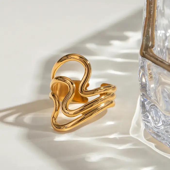 Bague ouverte irrégulière ondulée ajustable Yori Fashion