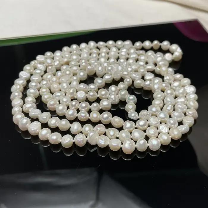 Collier de perles baroques d'eau douce naturelles