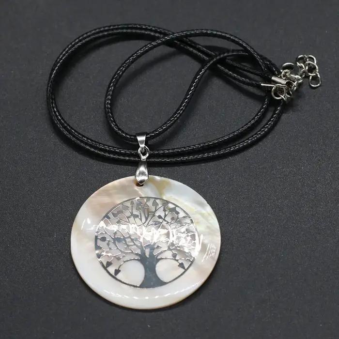 Collier en coquillage naturel avec pendentif goutte d'eau en cuir pour femmes élégantes romantique cadeau occasion spéciale