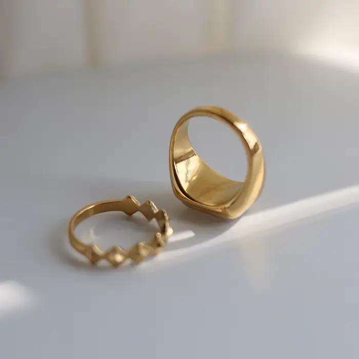 Amaiyllis-Bague naren nacre blanche incurvée pour femme