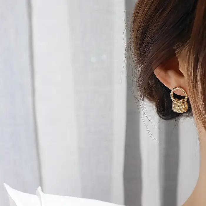 Boucles d'Oreilles en Or Group 14k Super Brillantes pour Femmes Style Bureau Occasionnels Spéciaux Blanc Noire Zirconium