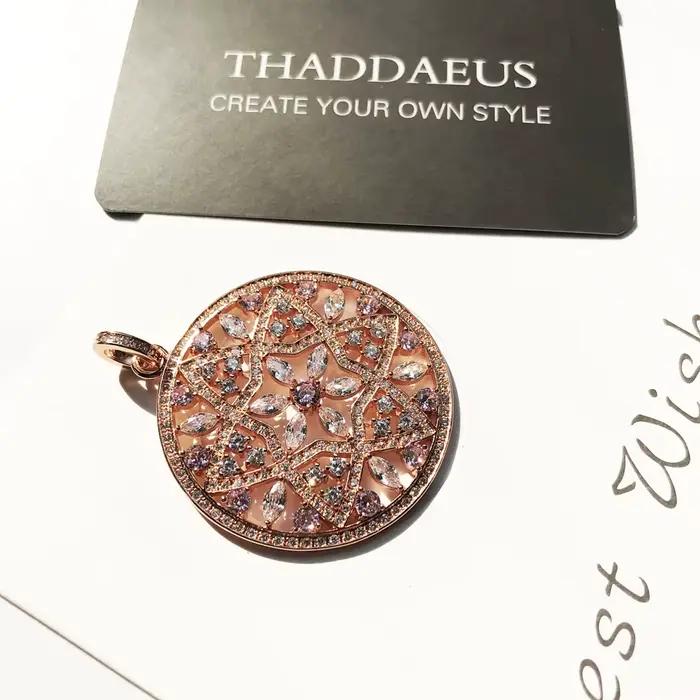 Pendentif fleur, ornement