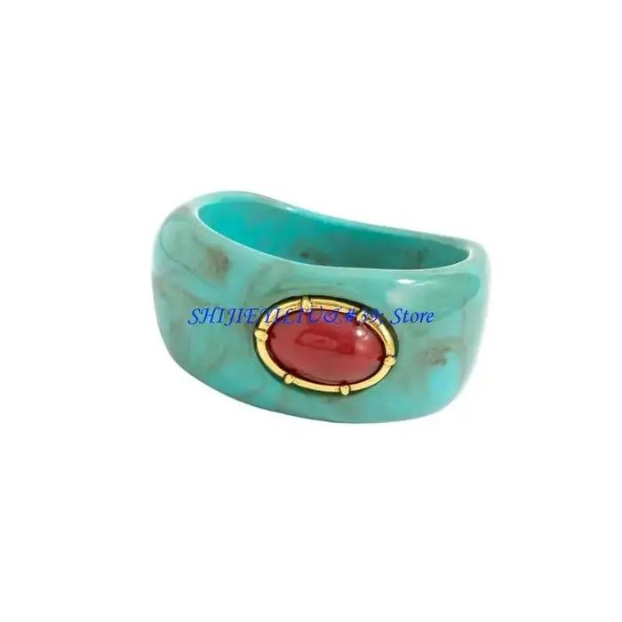 E21F – Bracelet moderne en résine incurvée irrégulière
