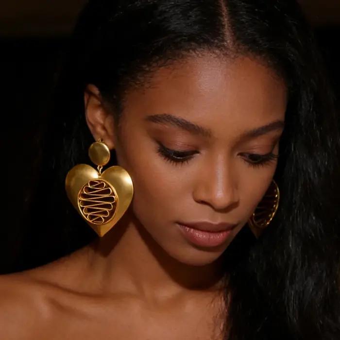 Boucles d'oreilles pendantes en forme de cœur pour femmes
