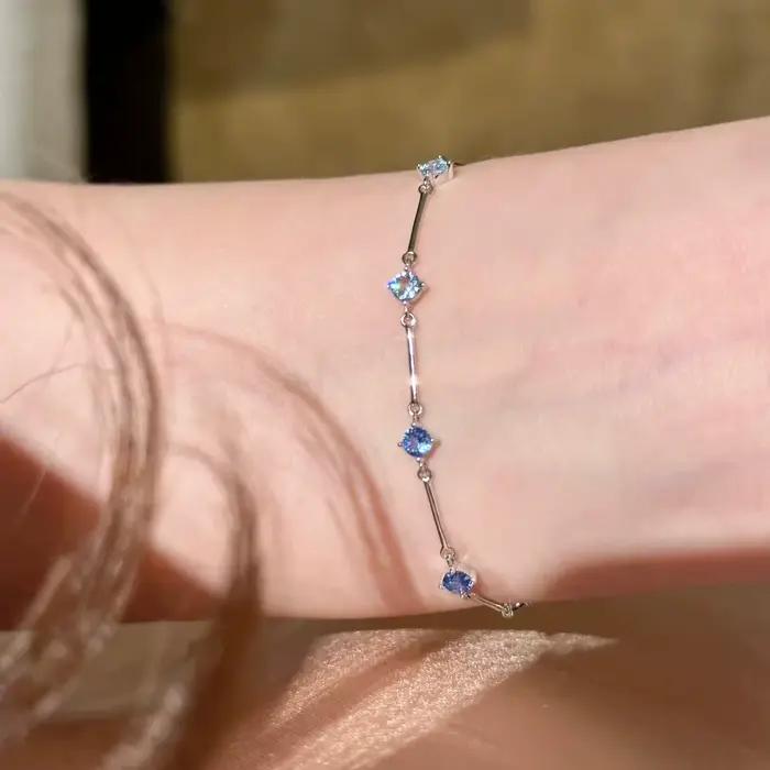 Bracelets haut de gamme en diamants bleus frais pour femmes, avec longue chaîne brillante, design minimaliste, accessoires de bijoux de fête