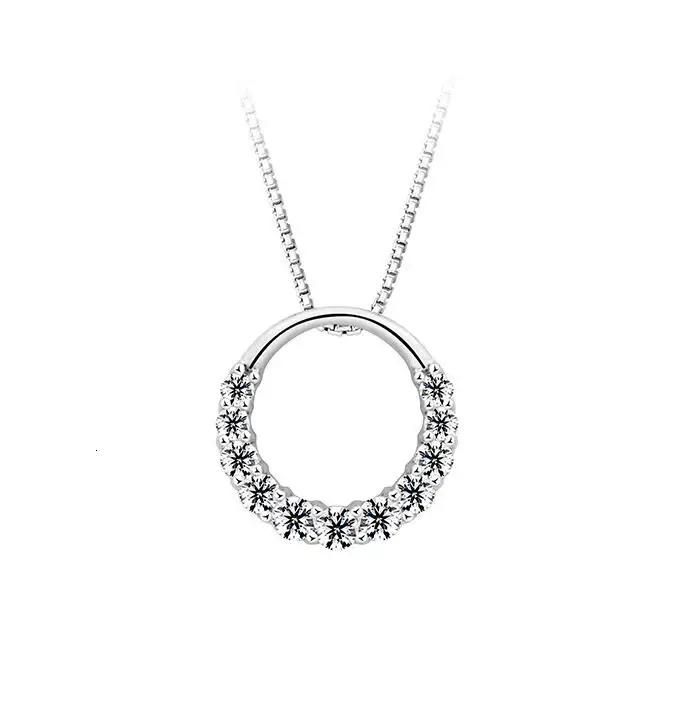 Collier en argent sterling 925 avec pendentif zircone cubique brillant pour femmes occasions spéciales elegance festive anniversaire mariage