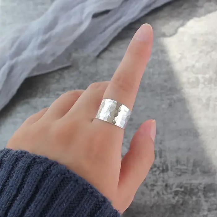 Bague originale en argent 925 avec motif de marteau large