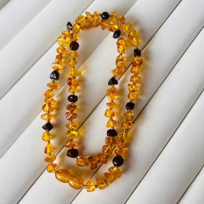 Collier en ambre naturel pour femmes
