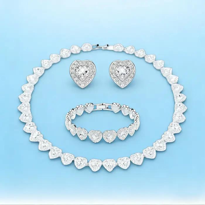 Collier tennis Ariana Grande couleur argent de la marque Good Brand