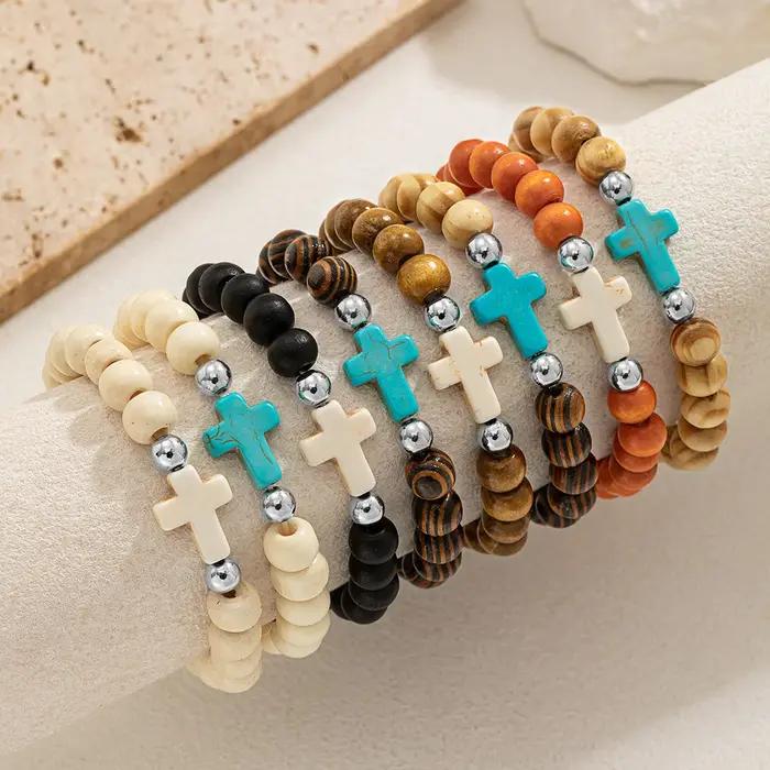 8 bracelets en perles de bois colorées à motifs