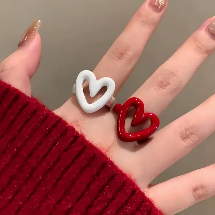 Bague rétro en acrylique d'amour irrégulier pour femmes