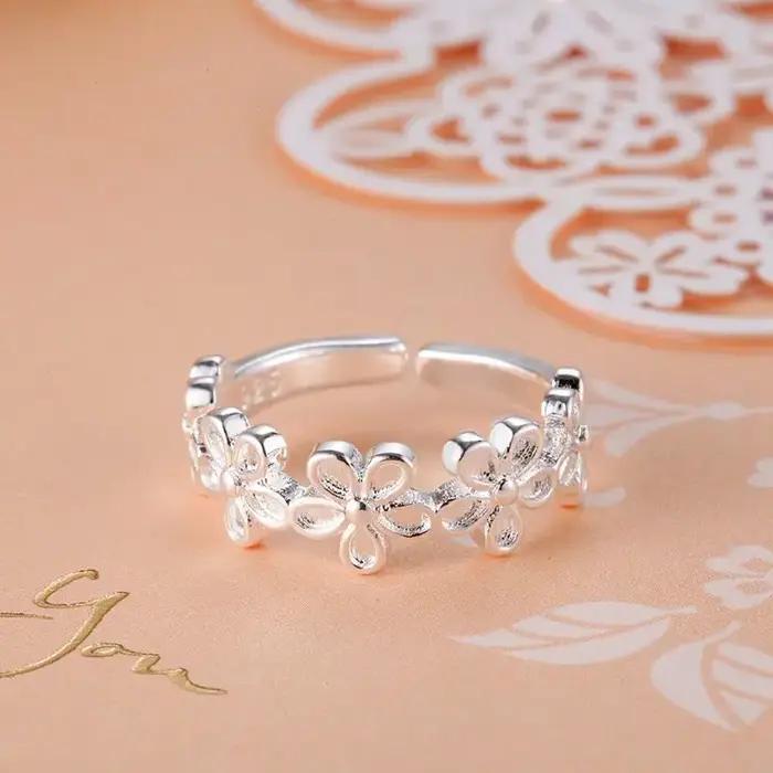 Bague élégante et rétro en or 18 carats pour femme