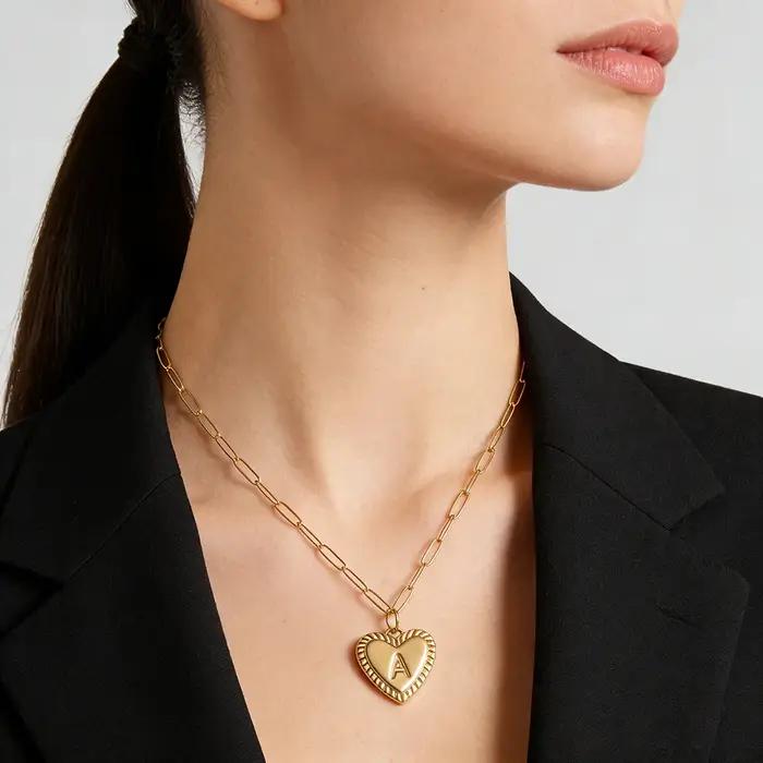 Collier avec lettre initiale et nom pour femmes