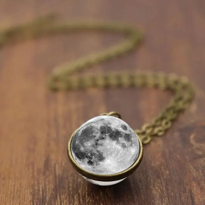 Terre lune planète boule de verre Noctilucent pendentif collier Double face luminescent galaxie nébuleuse cosmique tour de cou bijoux pour les femmes