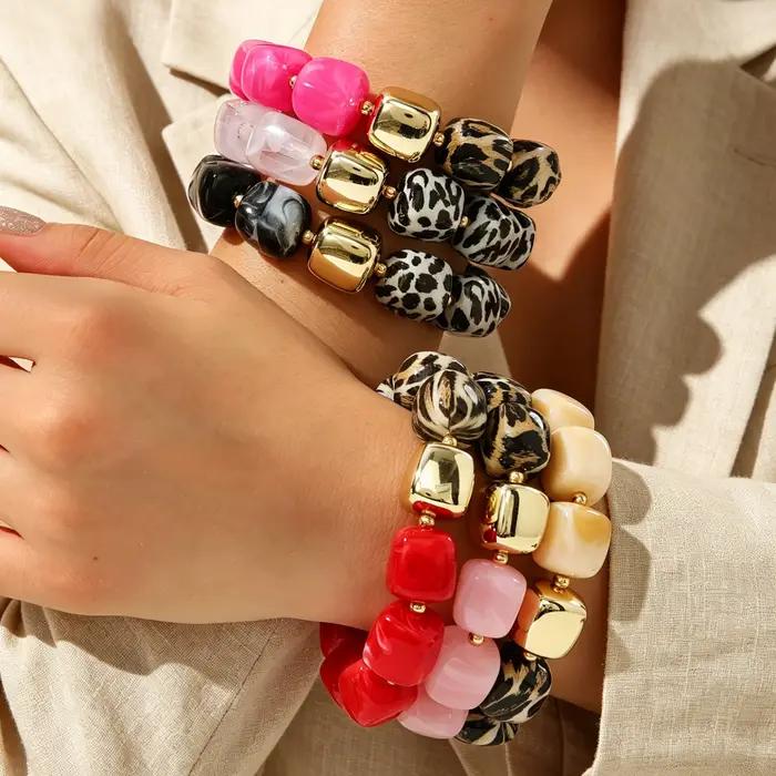 Bracelet en acrylique imprimé léopard pour femme