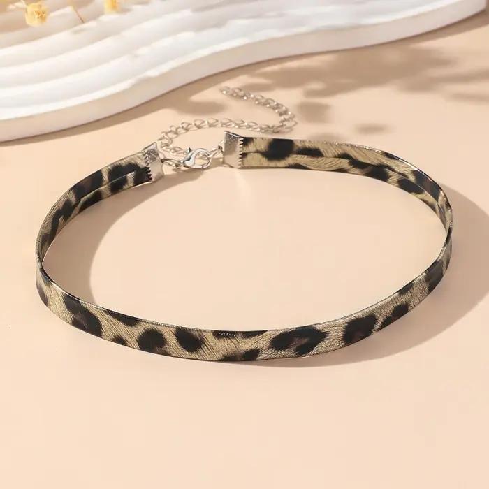 Collier ras du cou léopard en cuir PU