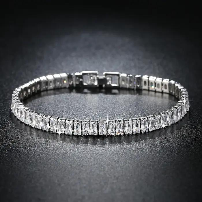 Bracelet en argent sterling 925 avec cristaux blancs scintillants pour femmes et hommes pour parties et cérémonies spéciales