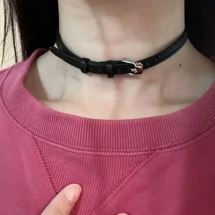 Collier gothique vintage noir pour femmes collier torques en cuir punk chaîne foncée bijoux tendance années Y2K pour occasions spéciales