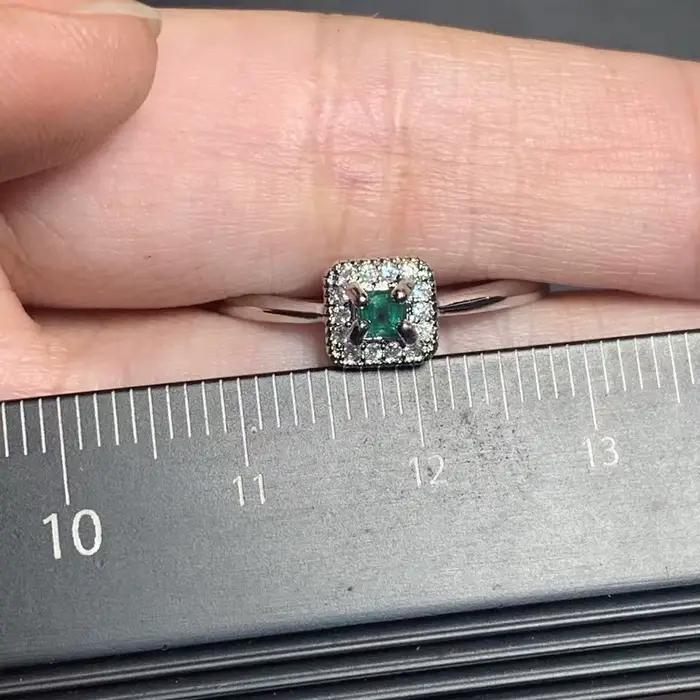 Bague en émeraude naturelle ajustable 60 carats pour femme style romantique vintage élégante à offrir pour occasions spéciales