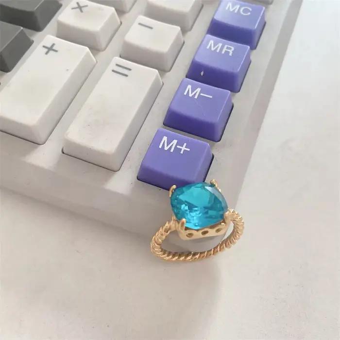 Bague bleue princesse scintillante en Zircon