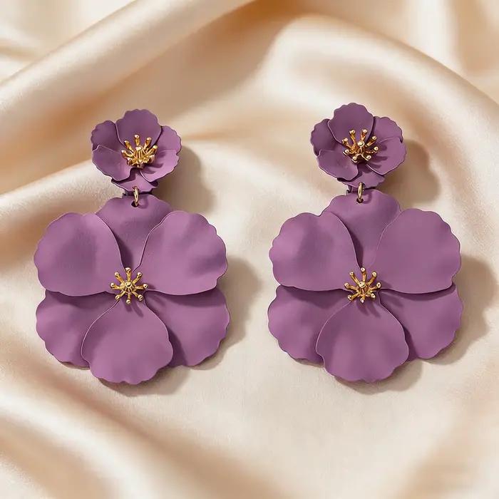 Boucles d'oreilles pendantes aux fleurs multicolores en métal fuchsia, bijou de mode pour femmes occasions festives et vacances d'été