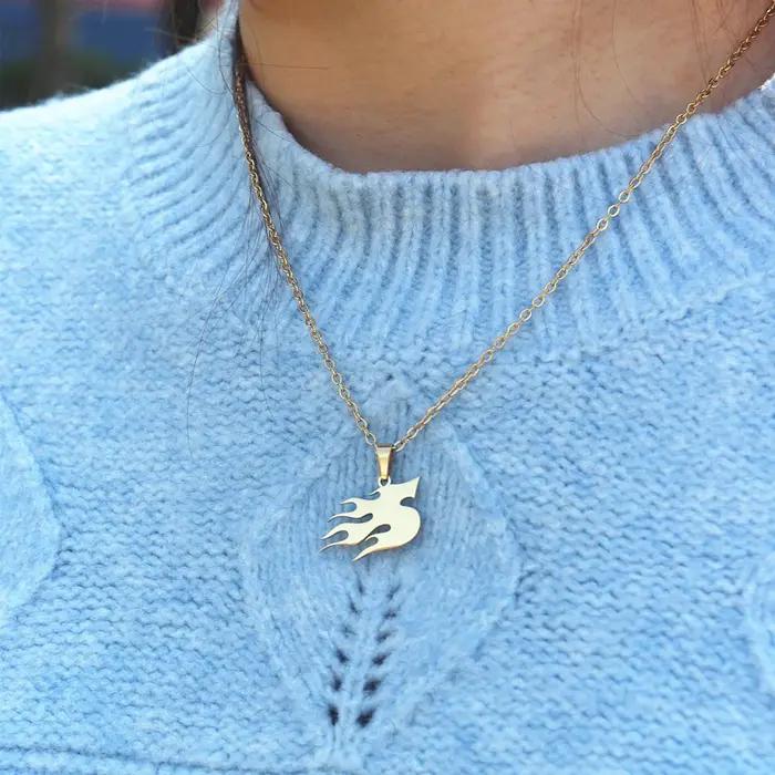 Collier avec pendentif lettre de feu pour femme