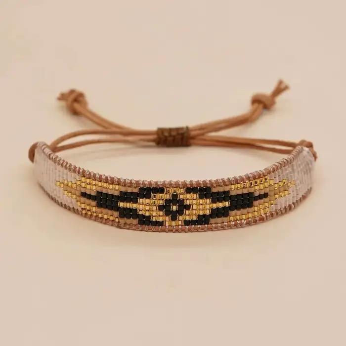 Bracelet de perles de riz géométrique rétro tissé à la main bohême réglable pour femmes mode original simple occassions spéciales
