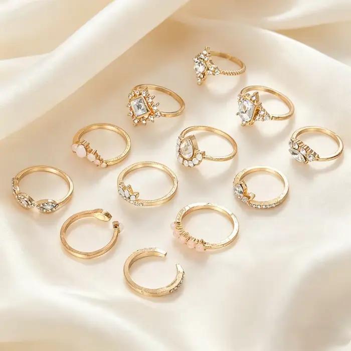 Ensemble de bagues rétro en or avec couronne et gemmes pour femme – Design géométrique élégant et polyvalent – Bijoux de main