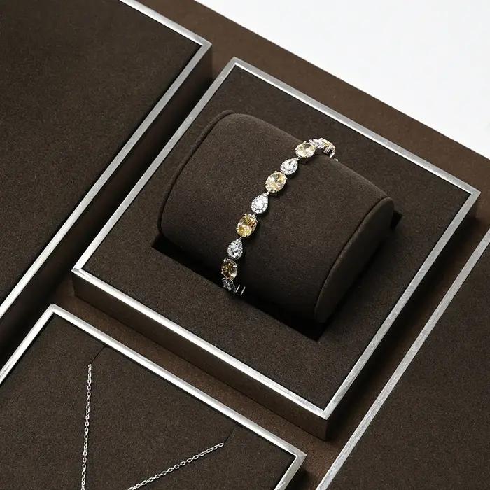 Présentoir de Bijoux en Velours Oirlv Pour Anneaux Bracelets Colliers Pendentifs Bureau Accueil Occasions Spéciales