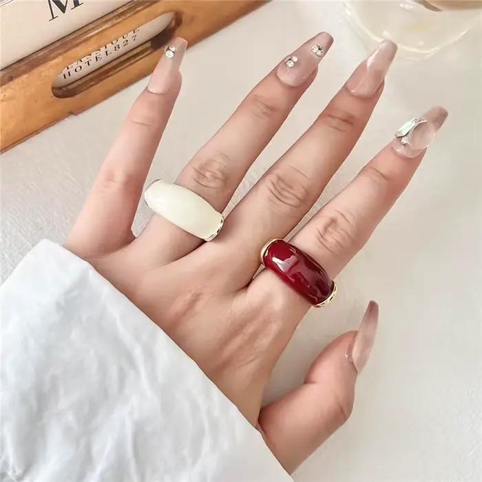 Bague en Arc irrégulier rétro européen et américain pour femmes