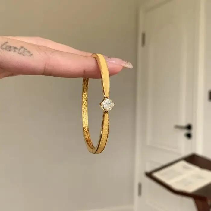 Bracelet de luxe léger rétro haut de gamme minimaliste princesse carré diamant