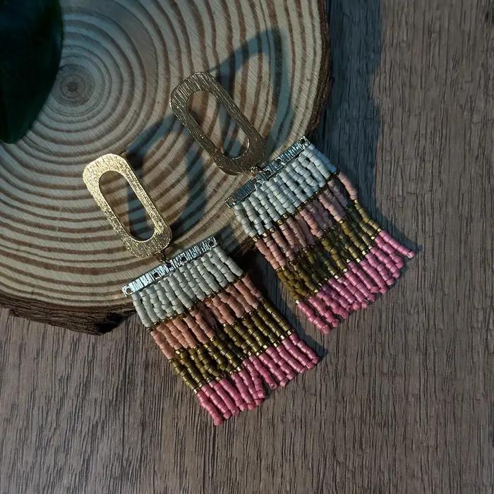 Boucles d'oreilles à franges en perles de rocaille bohème tissées à la main