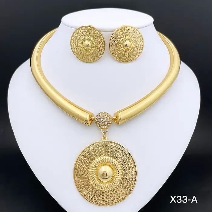 Ensemble collier et boucles d'oreilles plaqué or 18 carats pour femmes