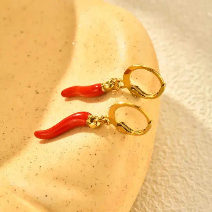 Boucles d'oreilles créatives en forme de piment rouge pour femmes