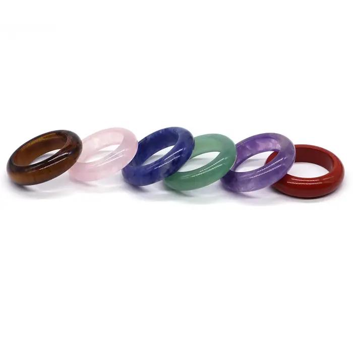 Bague en pierre naturelle de style vintage avec cristal de guérison pour femmes, bijou multifonctionnel pour harmonisation des chakras, bien-être émotionnel et style de vie sophistiqué