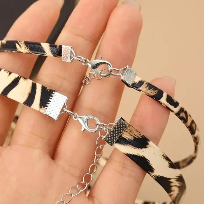 Collier ras du cou léopard en cuir PU