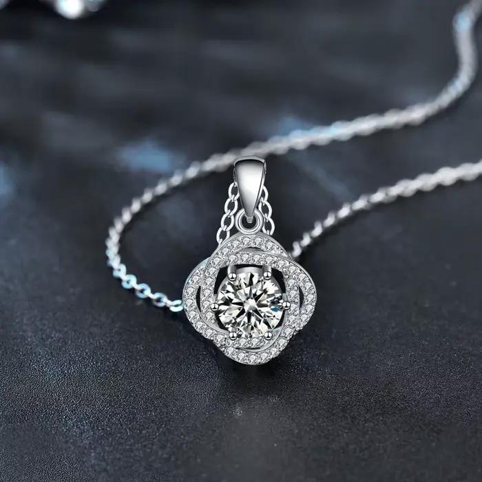 Collier pendentif en moissanite nœud d'amour en argent S925 LinkerLove pour femmes