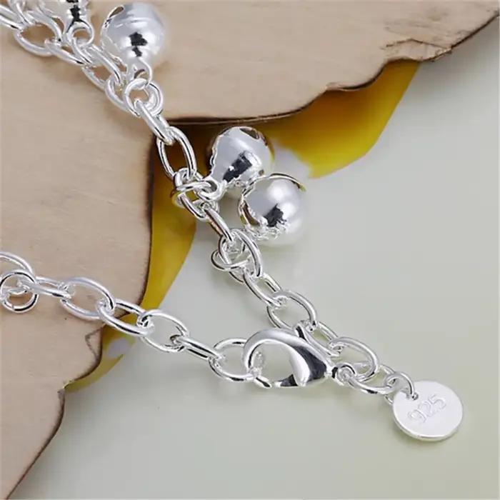 Bracelet en or 18 carats Lovely Bell élégant à offrir pour femme pour soirées et occasions spéciales