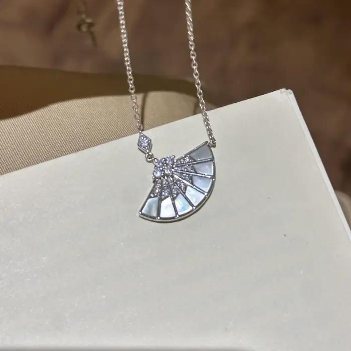 Collier élégant en argent 925 blanc Fritillaria
