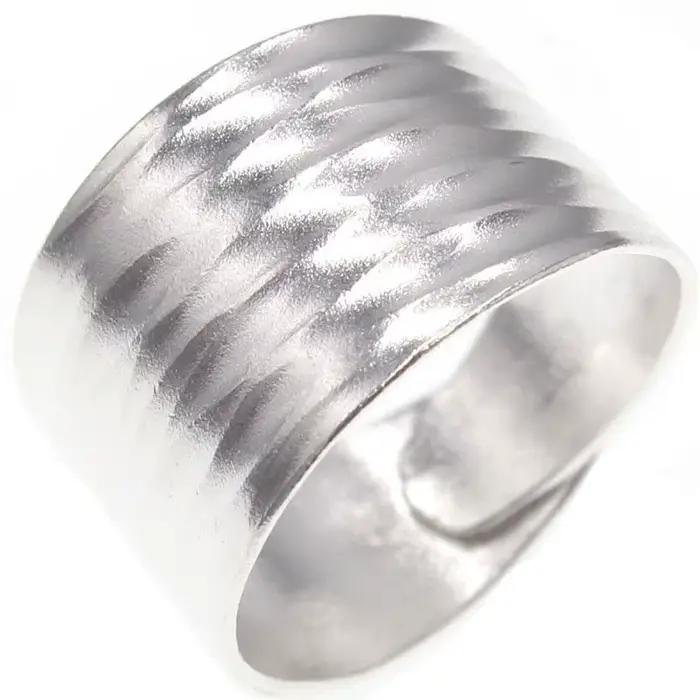 Bague originale en argent 925 avec motif de marteau large