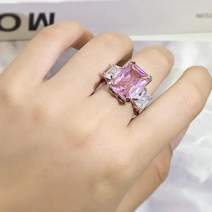Bague en cristal rose grand carré 5A pour femme - Bijou Bohème de soirée pour occasions spéciales anniversaires et célébrations
